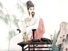 家童鼻息已雷鸣。敲门都不应,倚杖听江声。全诗词意思及赏析